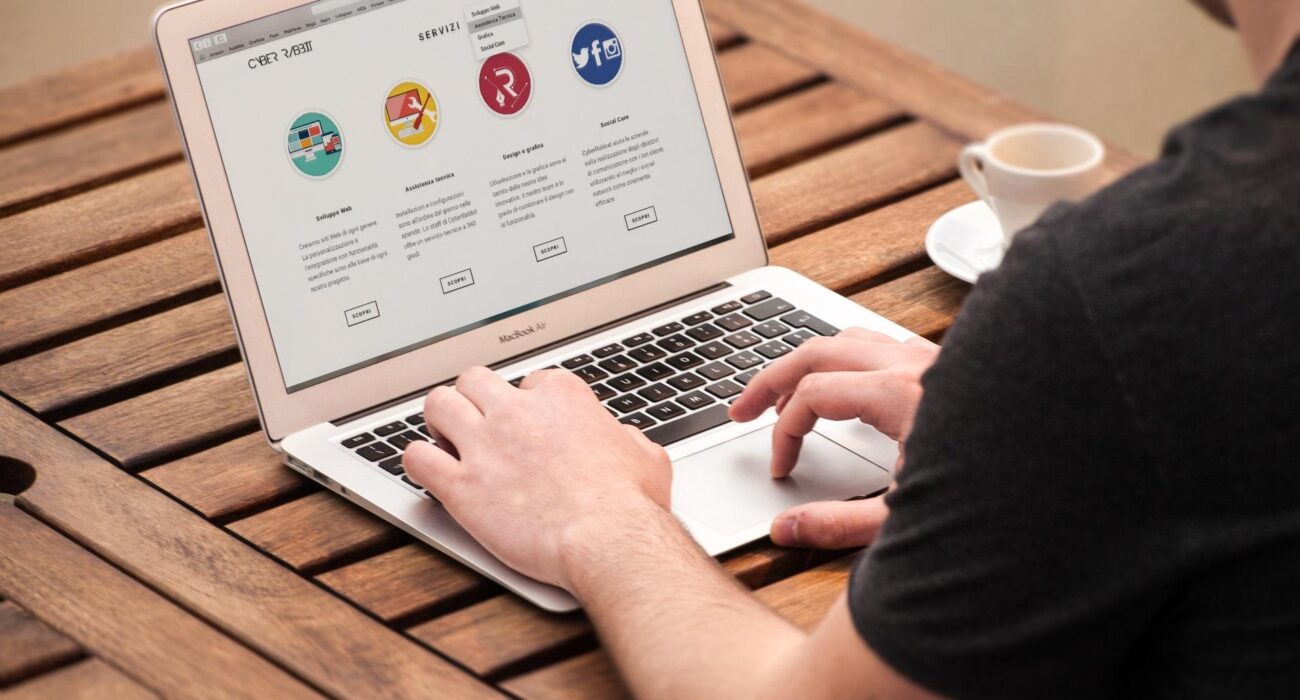 How to Create a Landing Page That Converts with These Simple Tips